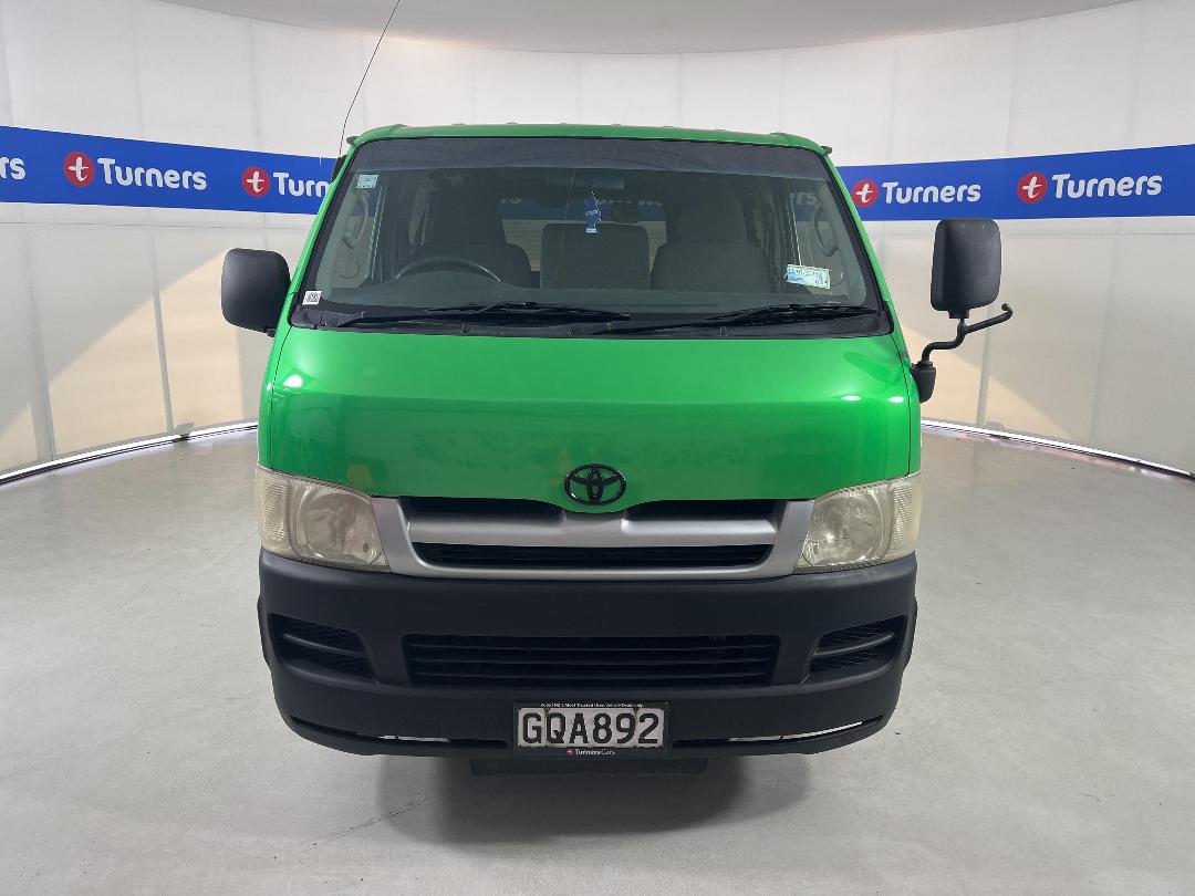 Photo '2' of Toyota Hiace