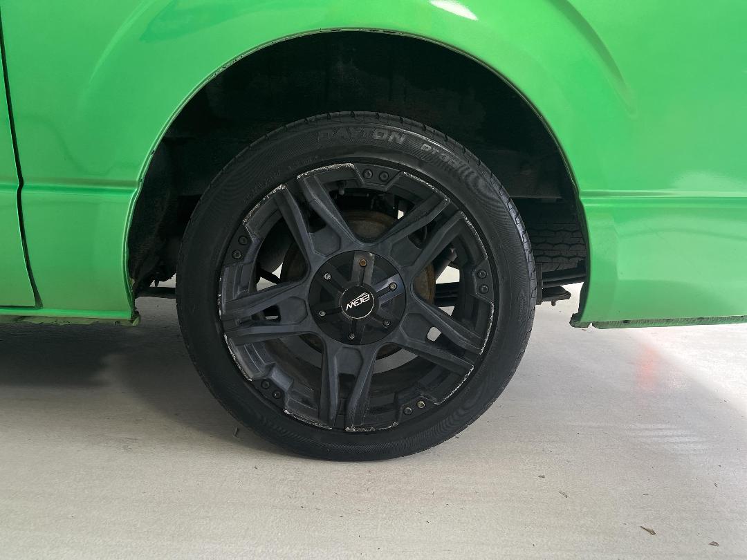 Photo '11' of Toyota Hiace