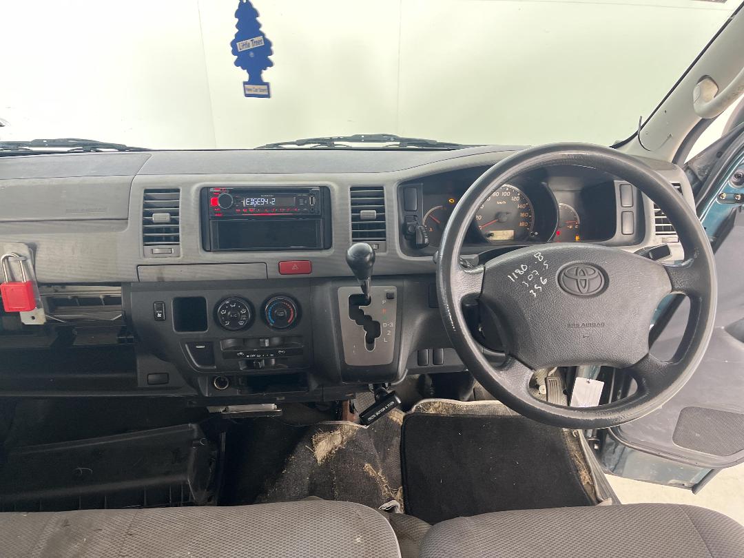 Photo '17' of Toyota Hiace