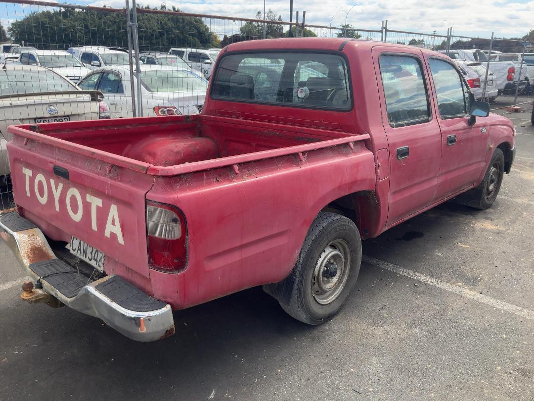 Photo '4' of Toyota Hilux D/CAB