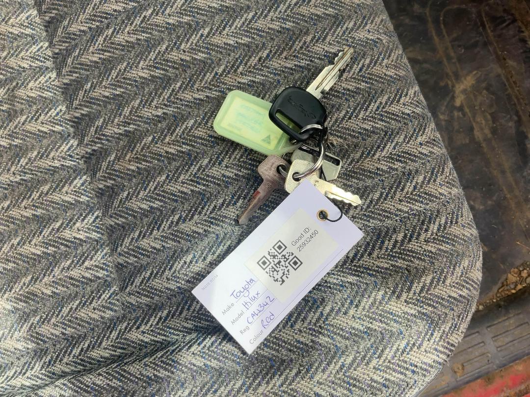 Photo '14' of Toyota Hilux D/CAB