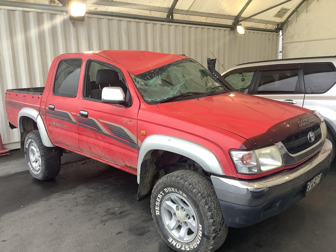 Photo '2' of Toyota Hilux TD SR5 D/C