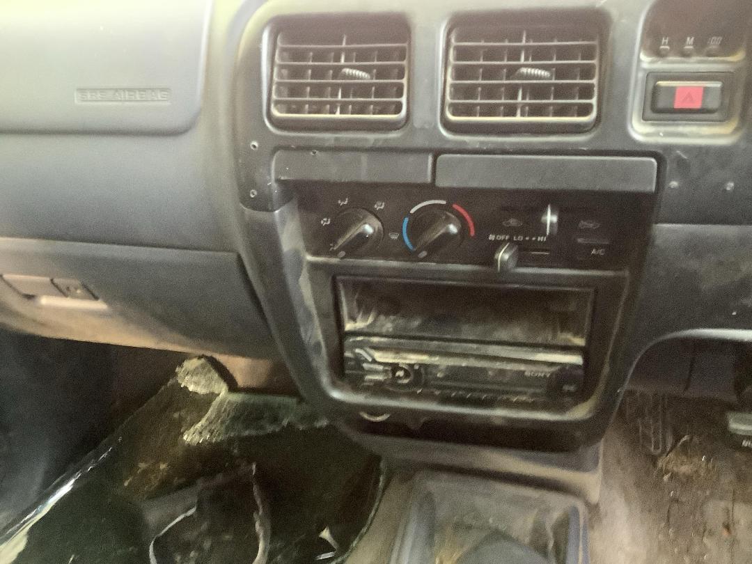 Photo '17' of Toyota Hilux TD SR5 D/C