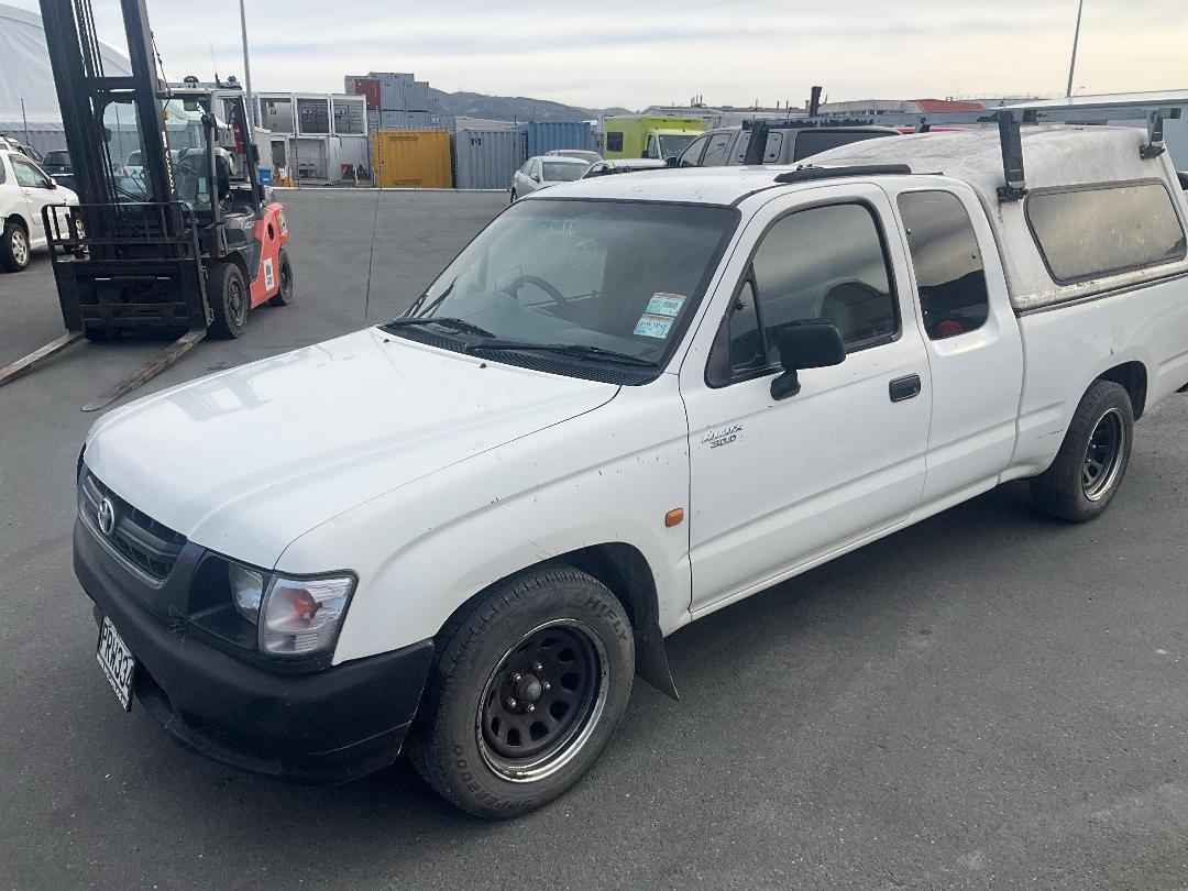 Photo '3' of Toyota Hilux X/CAB
