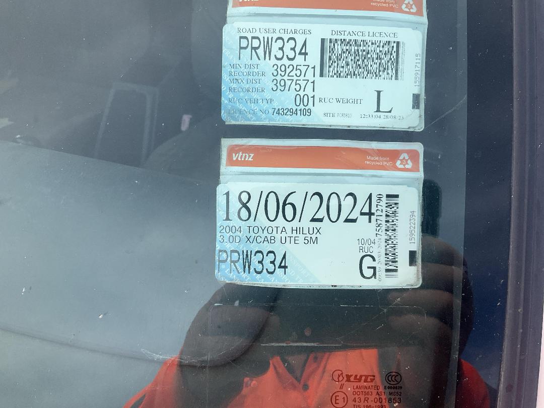 Photo '12' of Toyota Hilux X/CAB