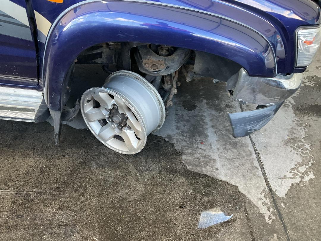 Photo '2' of Toyota Hilux TD SR5 D/C