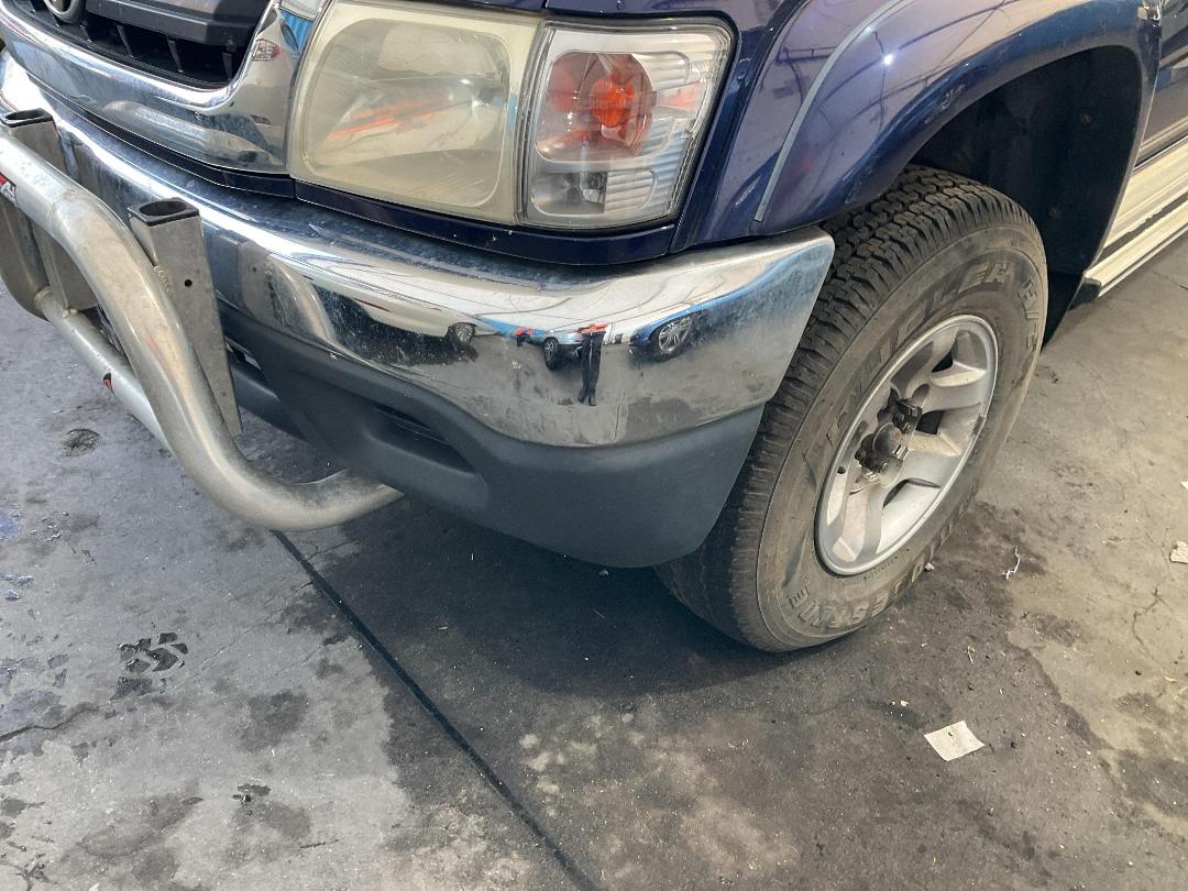 Photo '8' of Toyota Hilux TD SR5 D/C