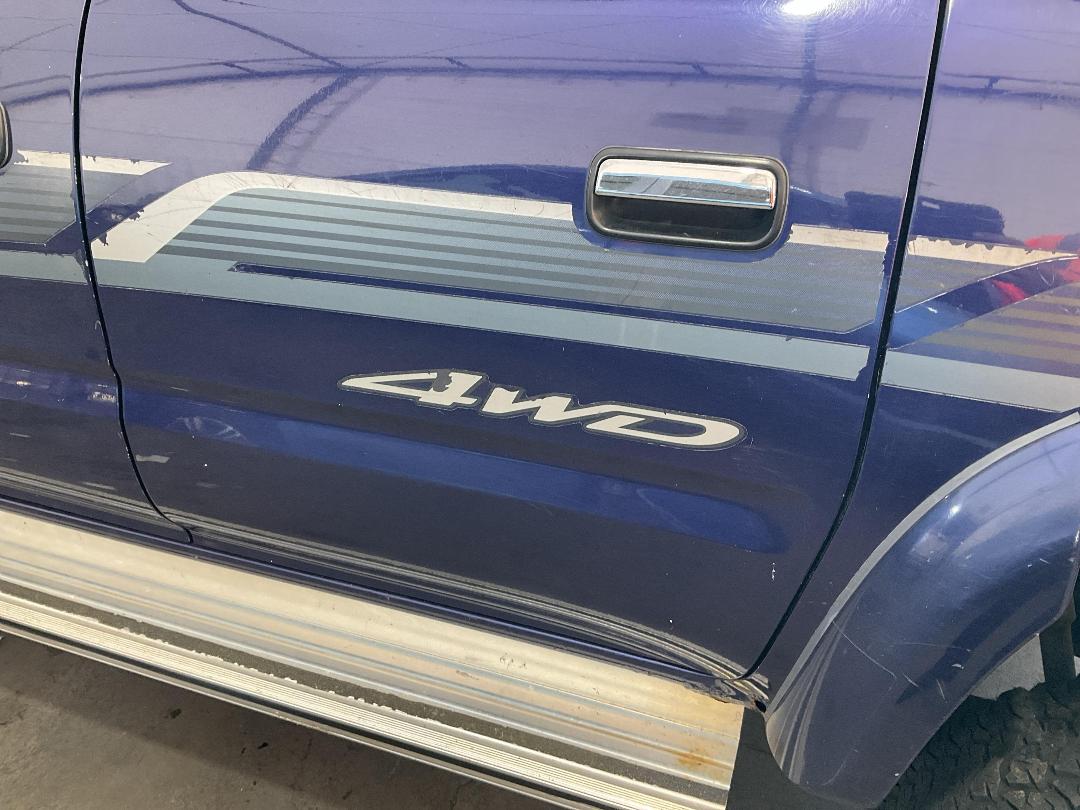 Photo '13' of Toyota Hilux TD SR5 D/C