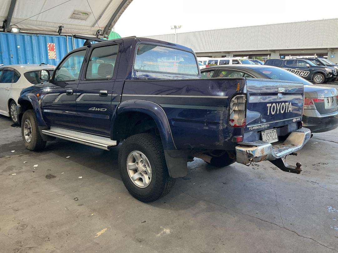 Photo '17' of Toyota Hilux TD SR5 D/C