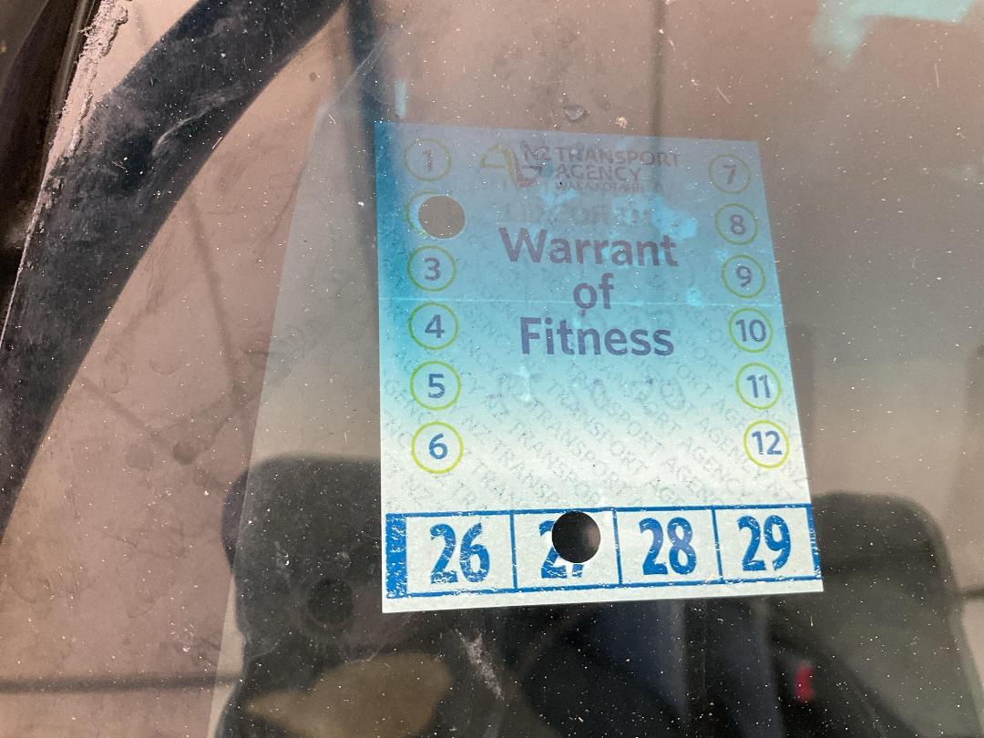 Photo '32' of Toyota Hilux TD SR5 D/C