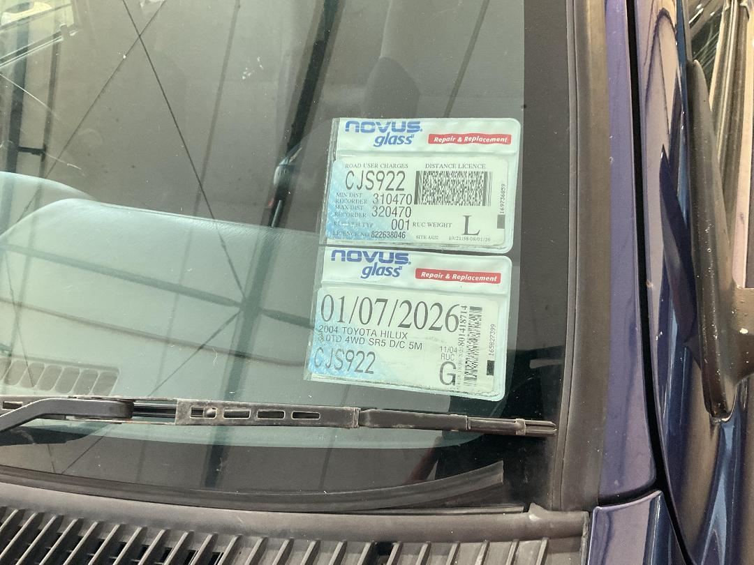 Photo '36' of Toyota Hilux TD SR5 D/C