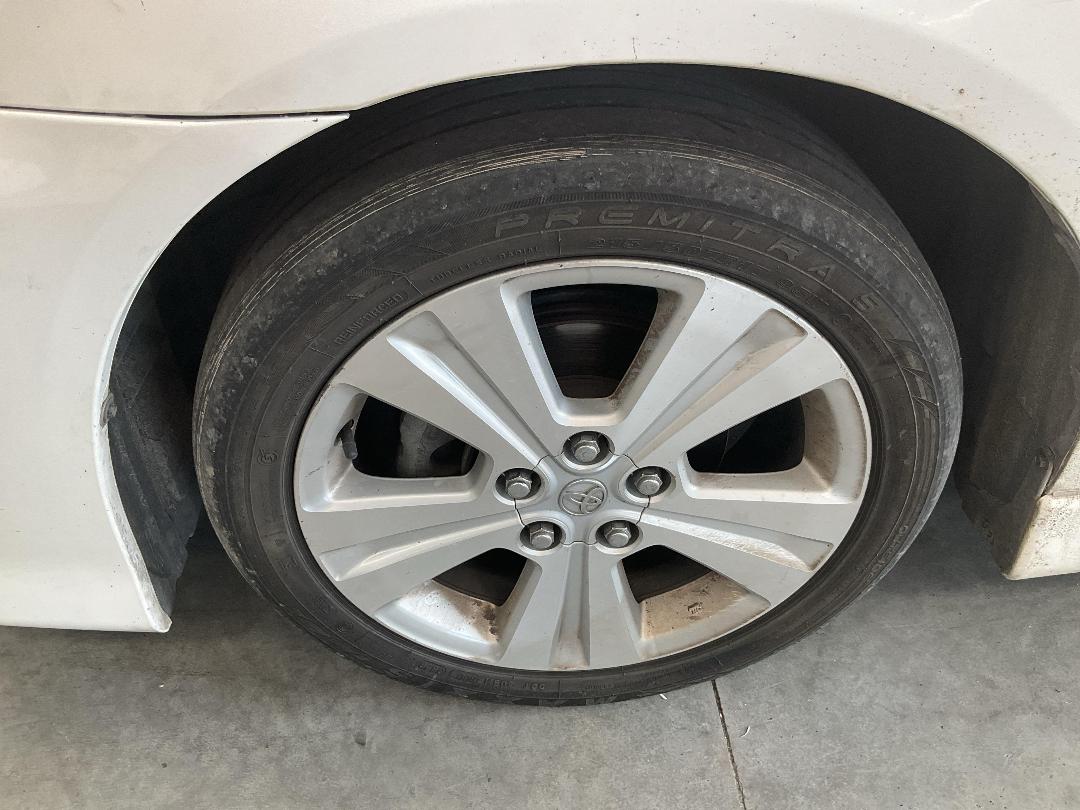 Photo '11' of Toyota Ipsum 240 S Photo '11' of Toyota Ipsum 240 S