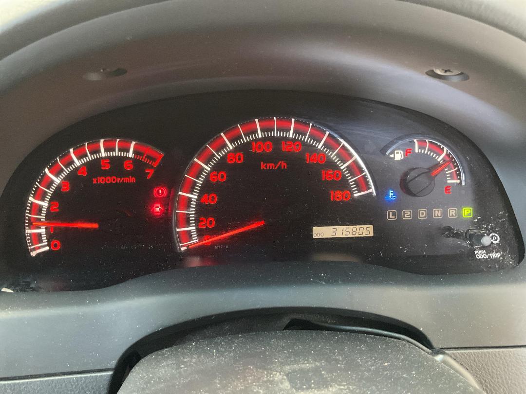 Photo '15' of Toyota Ipsum 240 S Photo '15' of Toyota Ipsum 240 S