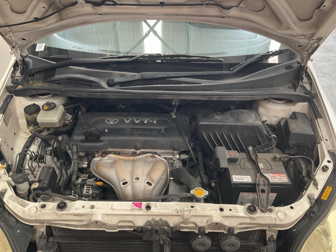 Photo '20' of Toyota Ipsum 240 S Photo '20' of Toyota Ipsum 240 S