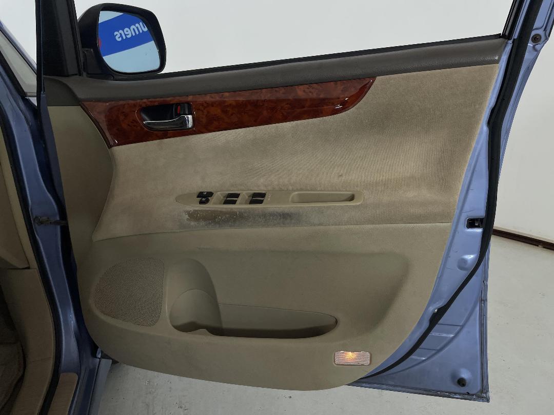 Photo '15' of Toyota Ipsum Photo '15' of Toyota Ipsum