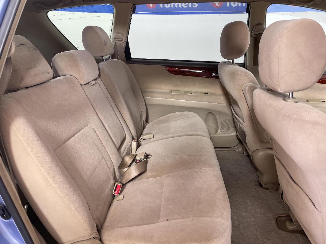 Photo '20' of Toyota Ipsum Photo '20' of Toyota Ipsum