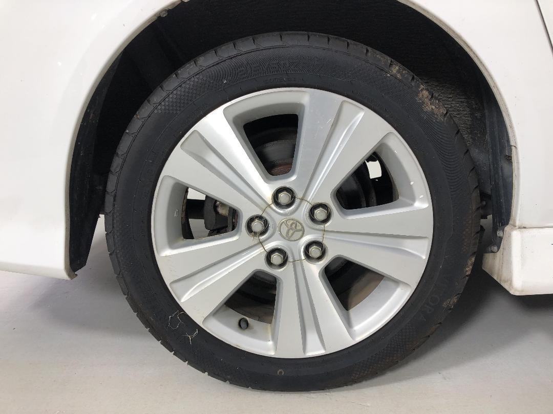 Photo '12' of Toyota Ipsum