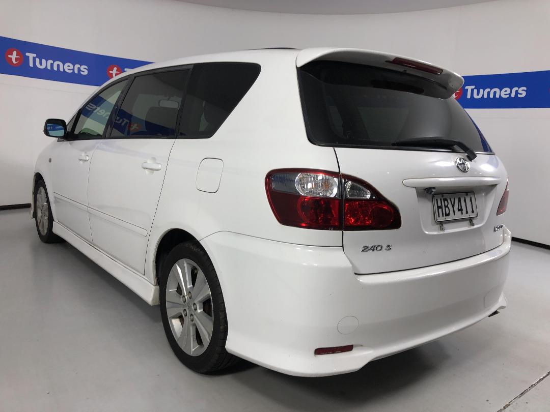 Photo '5' of Toyota Ipsum