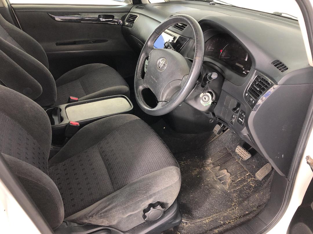 Photo '16' of Toyota Ipsum