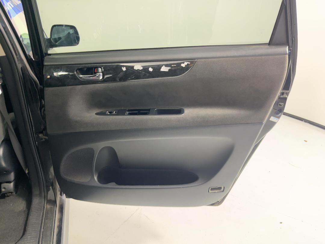 Photo '19' of Toyota Ipsum Photo '19' of Toyota Ipsum