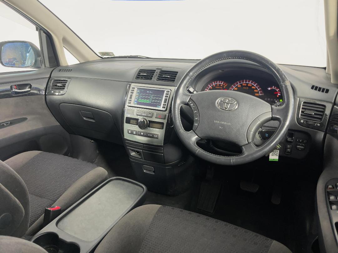 Photo '17' of Toyota Ipsum Photo '17' of Toyota Ipsum