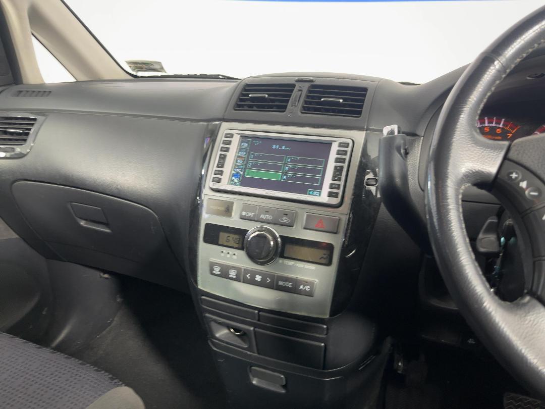 Photo '18' of Toyota Ipsum Photo '18' of Toyota Ipsum