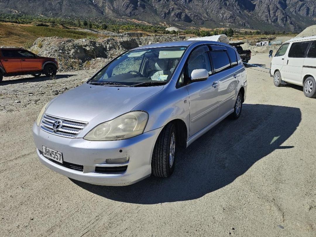 Photo '2' of Toyota Ipsum