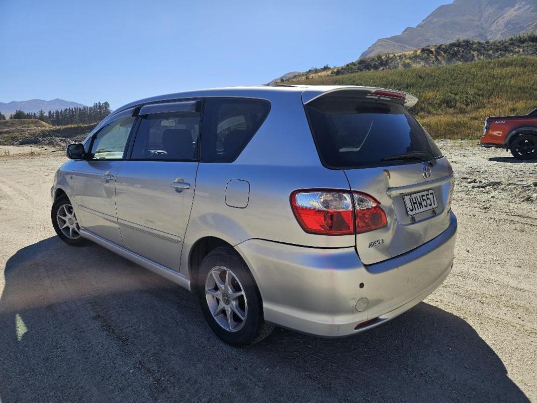 Photo '3' of Toyota Ipsum