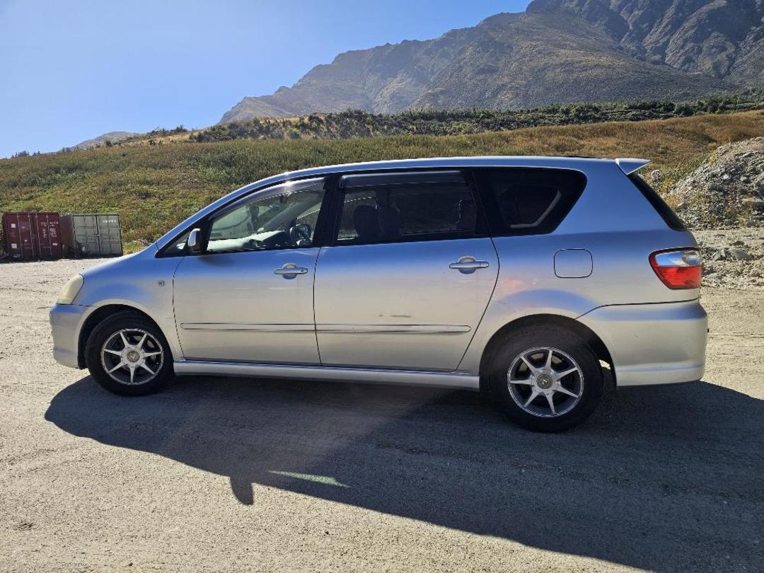 Photo '4' of Toyota Ipsum