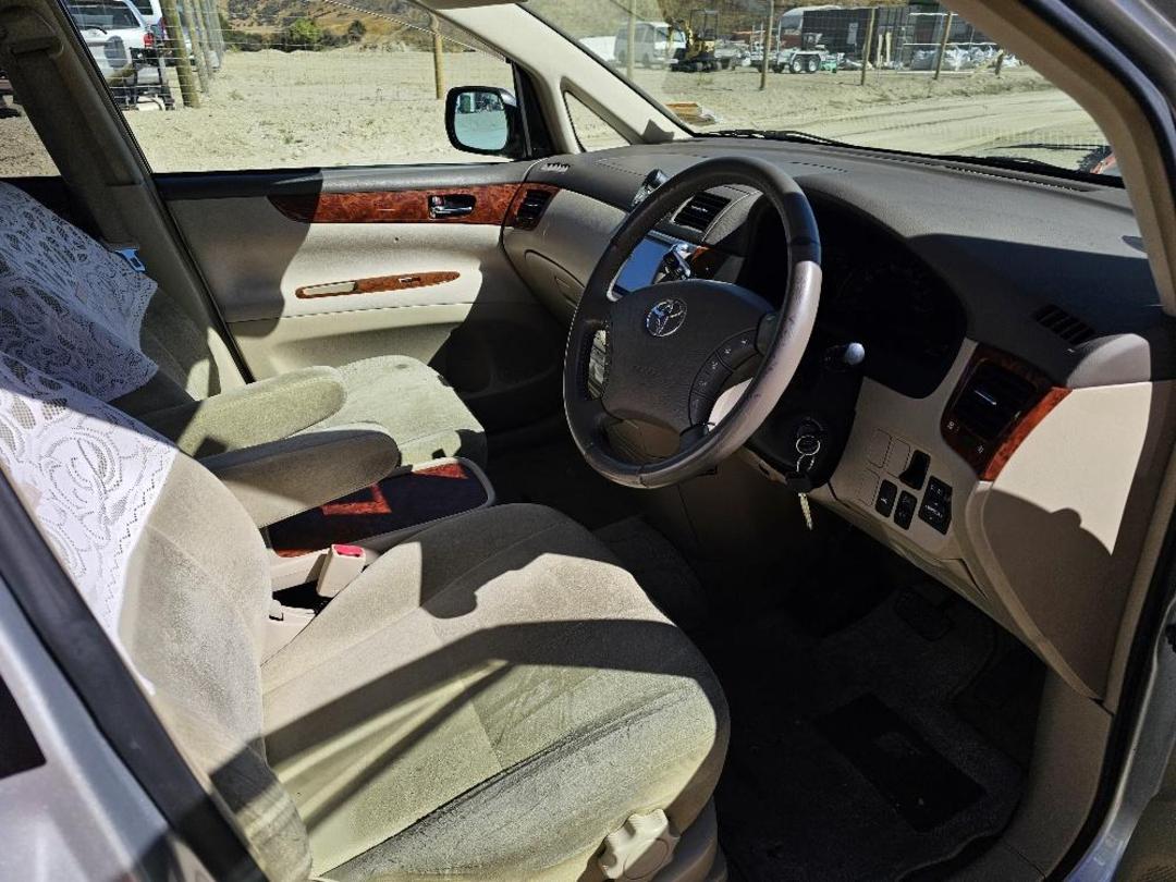 Photo '13' of Toyota Ipsum