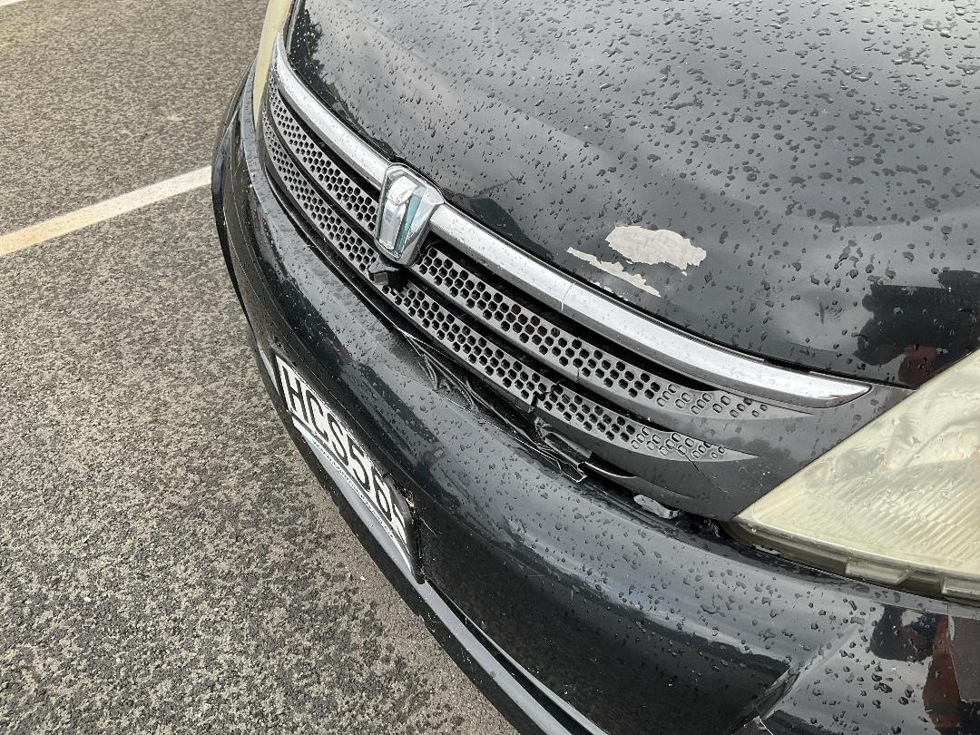 Photo '7' of Toyota Isis Platana