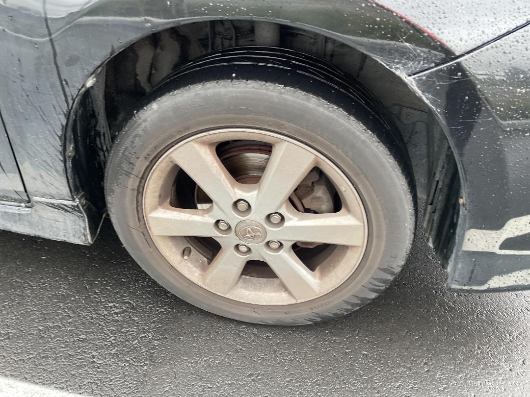 Photo '7' of Toyota Isis