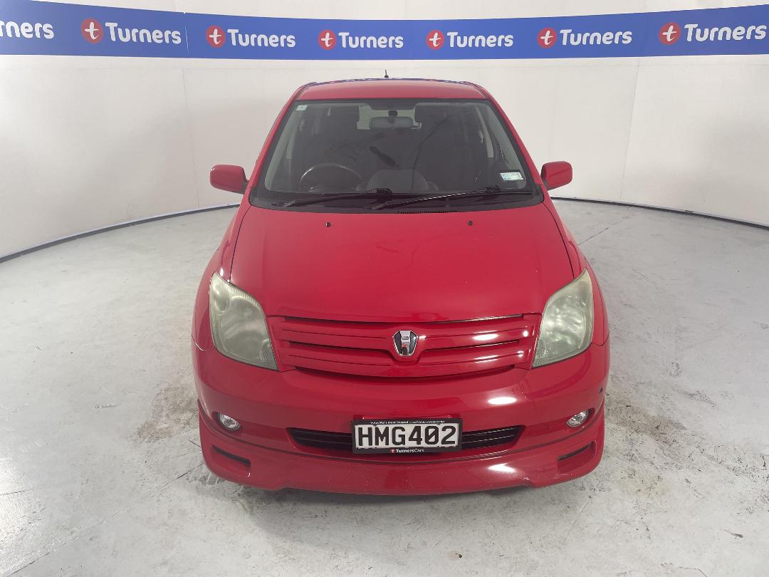 Photo '2' of Toyota IST