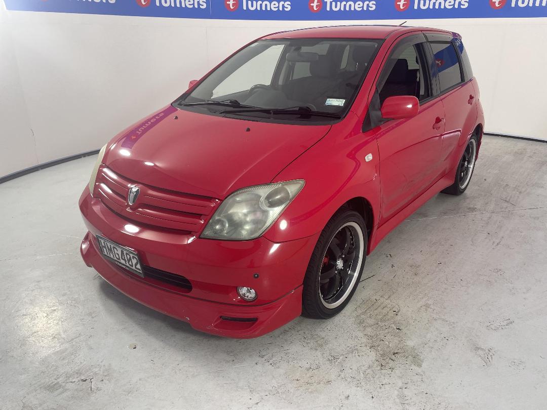 Photo '4' of Toyota IST