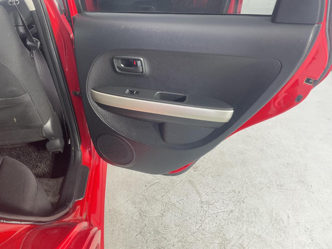 Photo '19' of Toyota IST