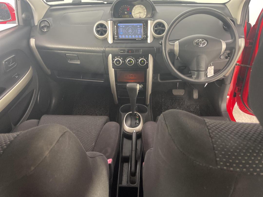 Photo '17' of Toyota IST