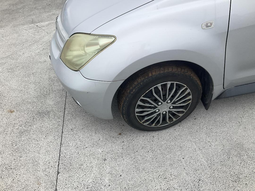 Photo '6' of Toyota IST