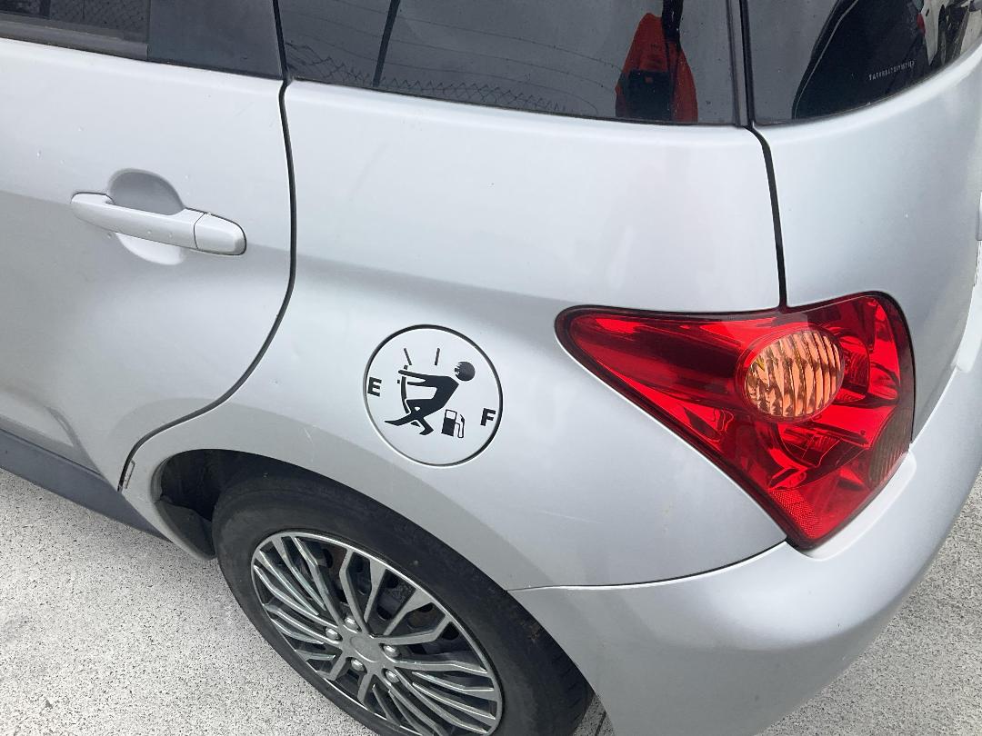 Photo '11' of Toyota IST