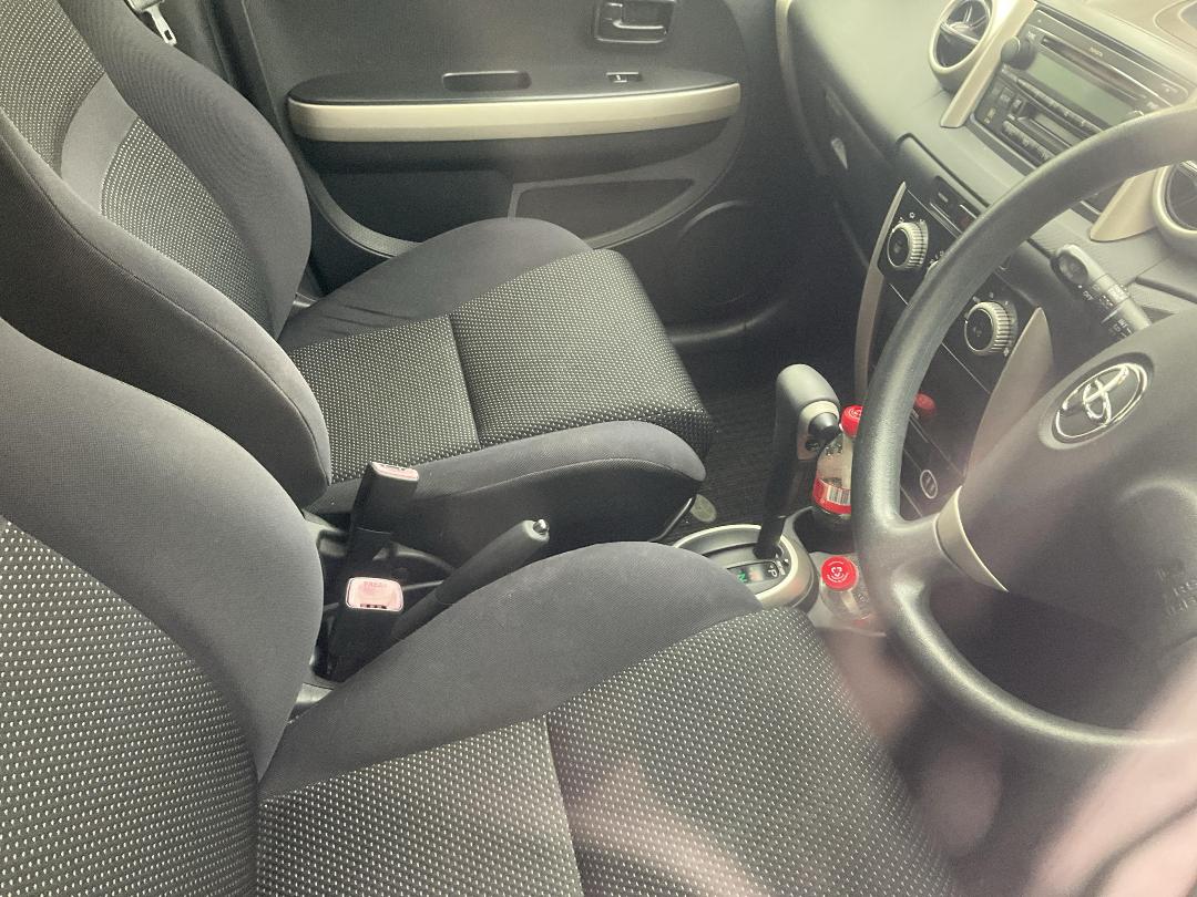 Photo '16' of Toyota IST