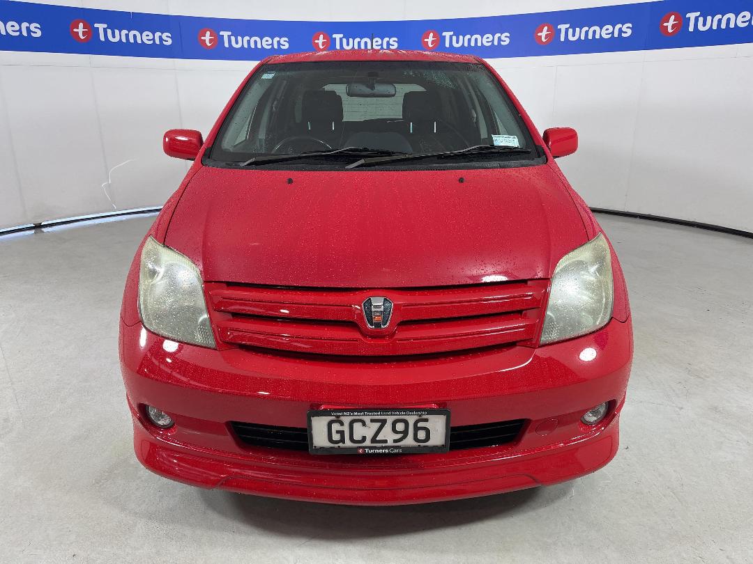 Photo '2' of Toyota IST Photo '2' of Toyota IST