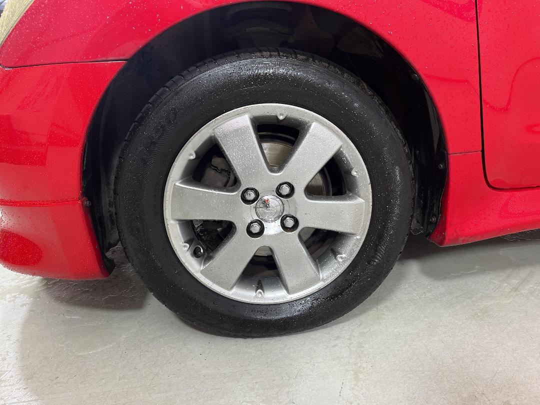 Photo '10' of Toyota IST Photo '10' of Toyota IST