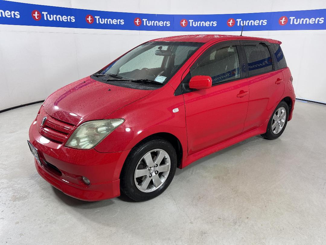 Photo '4' of Toyota IST Photo '4' of Toyota IST