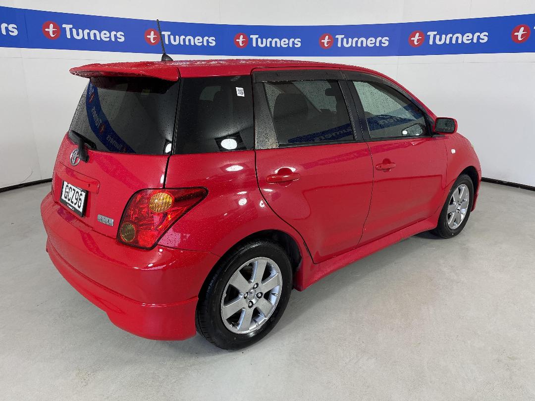 Photo '7' of Toyota IST Photo '7' of Toyota IST