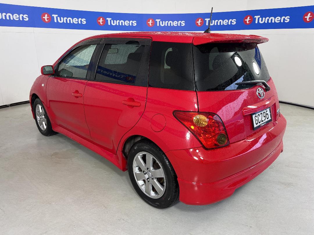 Photo '5' of Toyota IST Photo '5' of Toyota IST