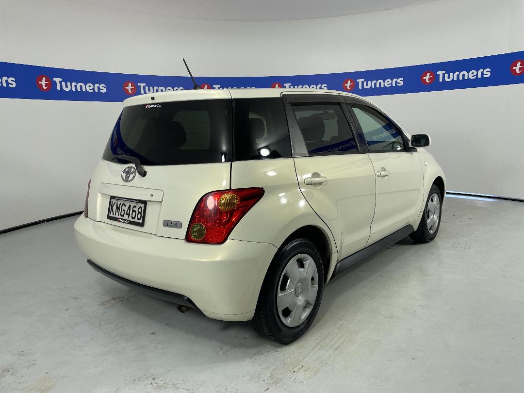 Photo '7' of Toyota IST Photo '7' of Toyota IST