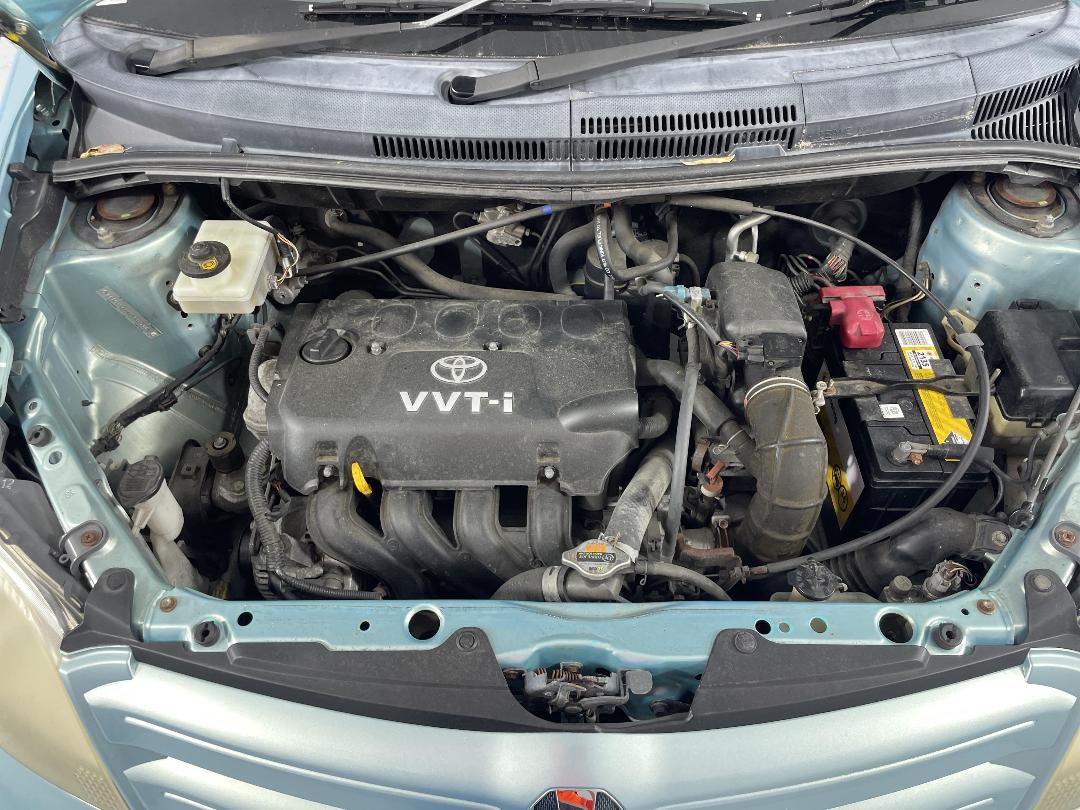 Photo '13' of Toyota IST Photo '13' of Toyota IST