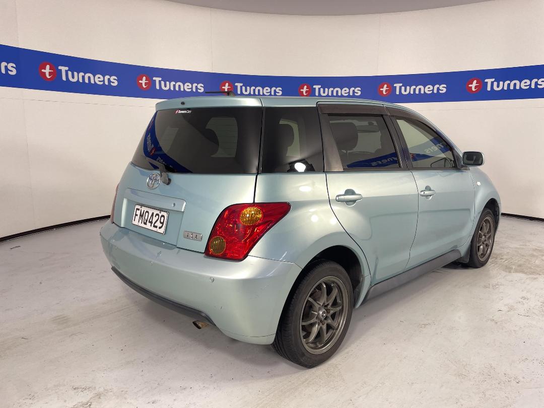 Photo '7' of Toyota IST Photo '7' of Toyota IST