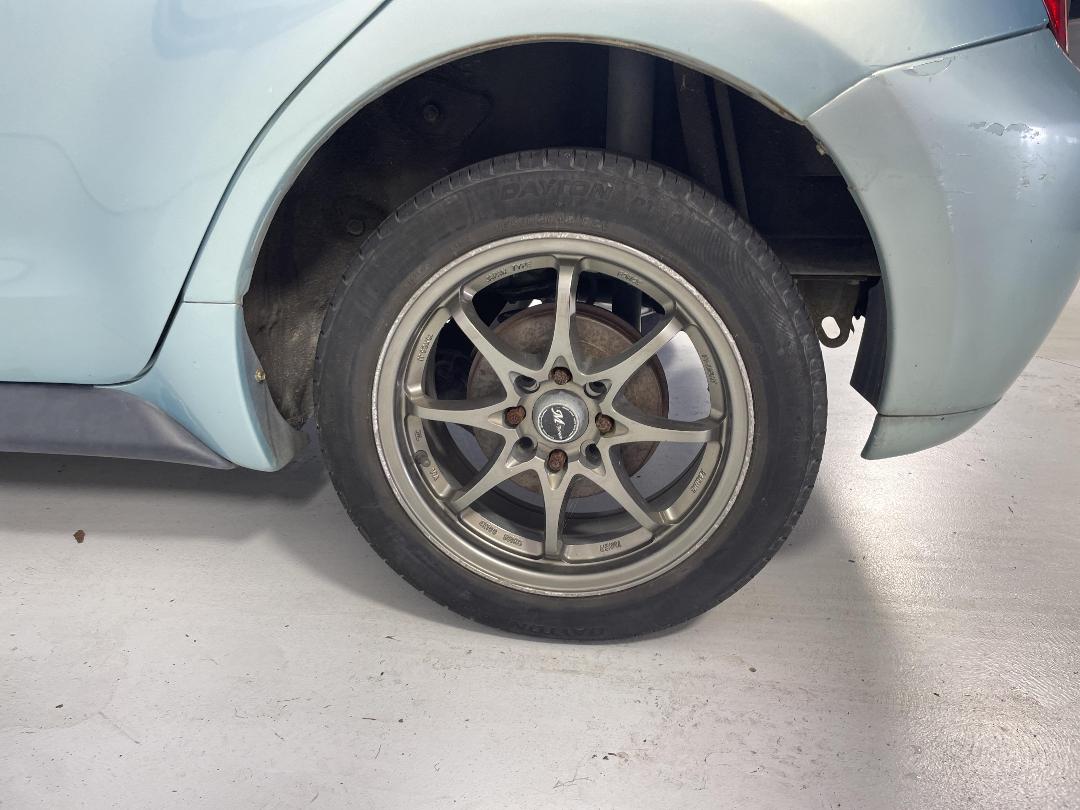 Photo '11' of Toyota IST Photo '11' of Toyota IST