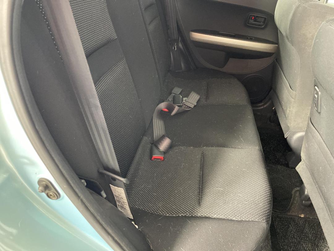 Photo '20' of Toyota IST Photo '20' of Toyota IST