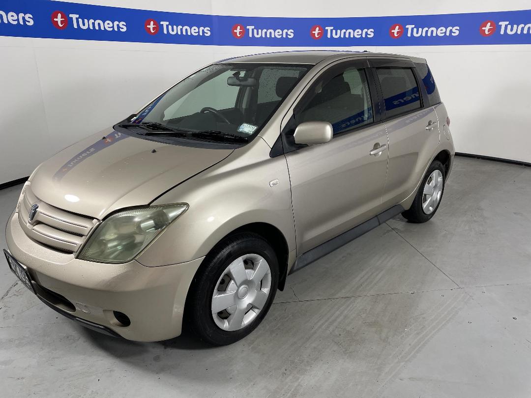 Photo '4' of Toyota IST